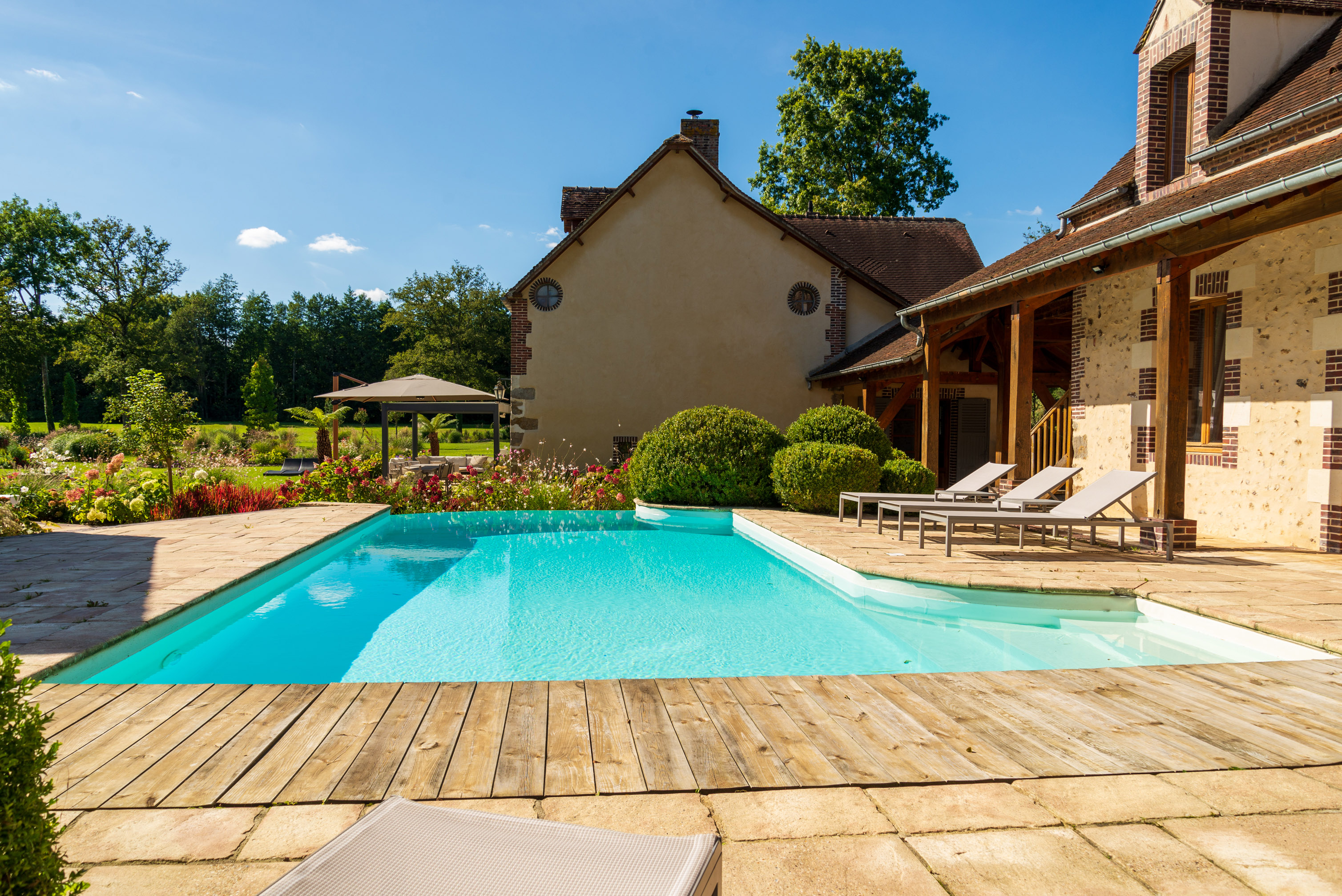 Grand domaine avec piscine