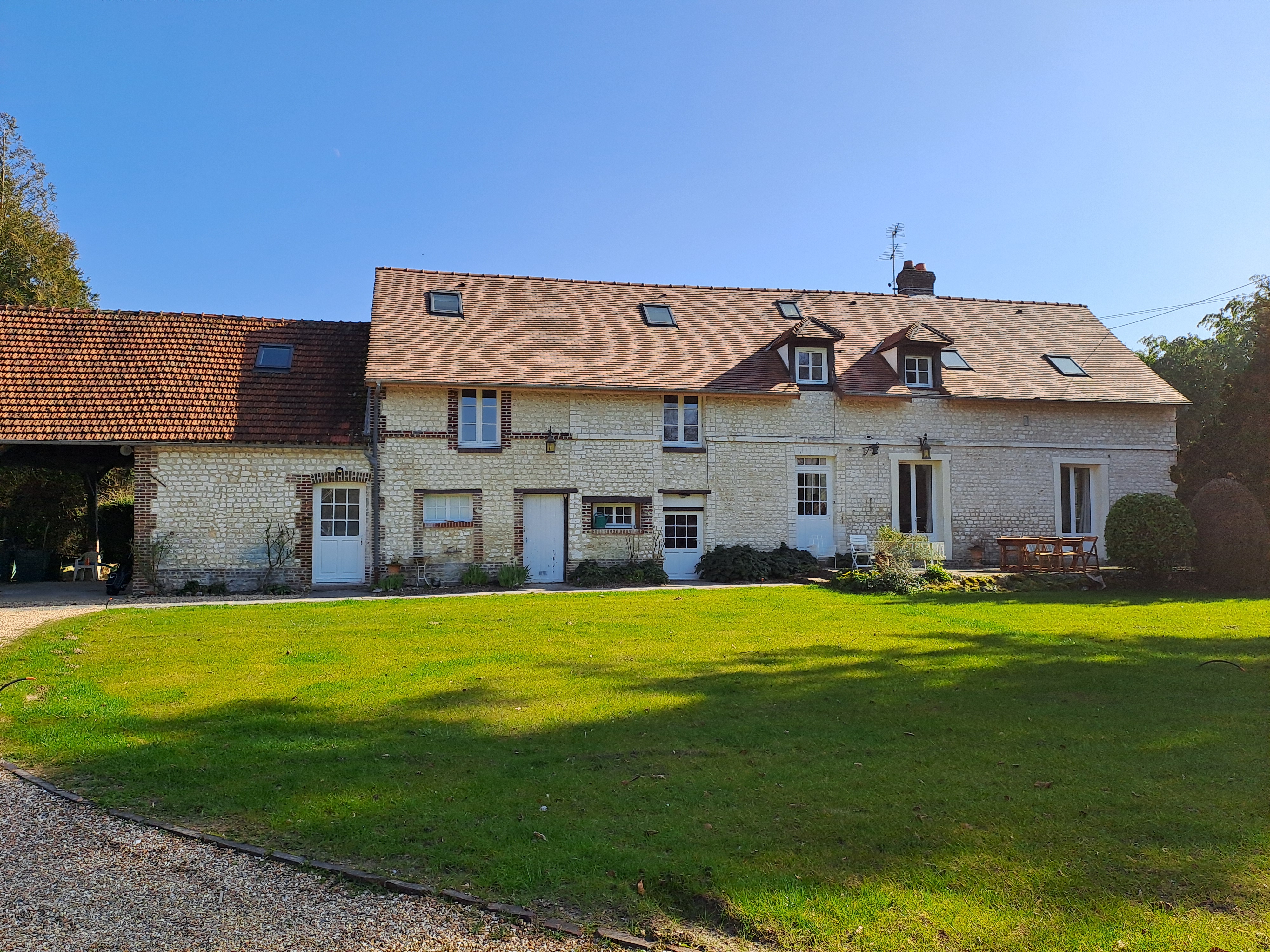 Grande maison avec piscine