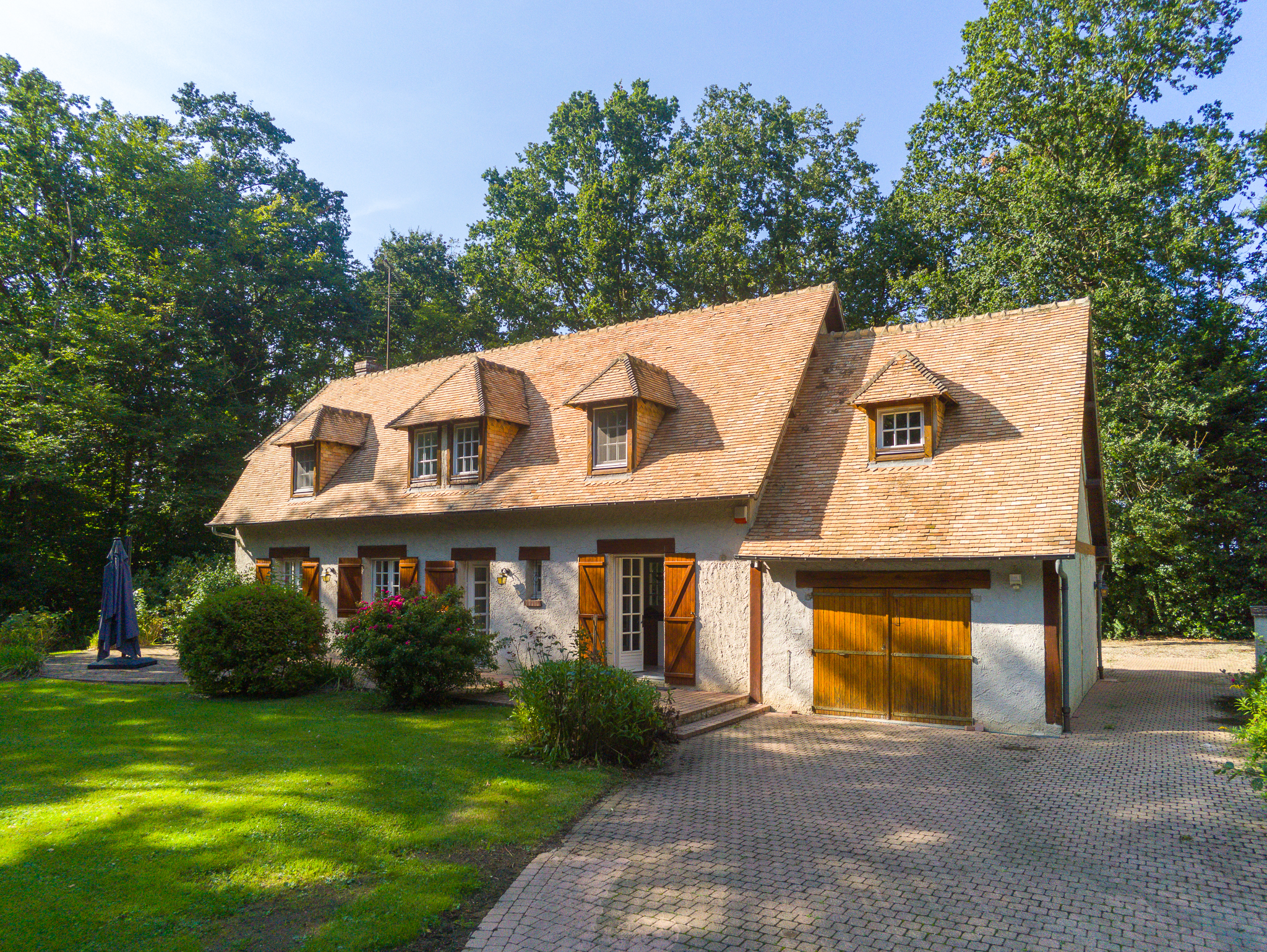 Maison familiale avec piscine