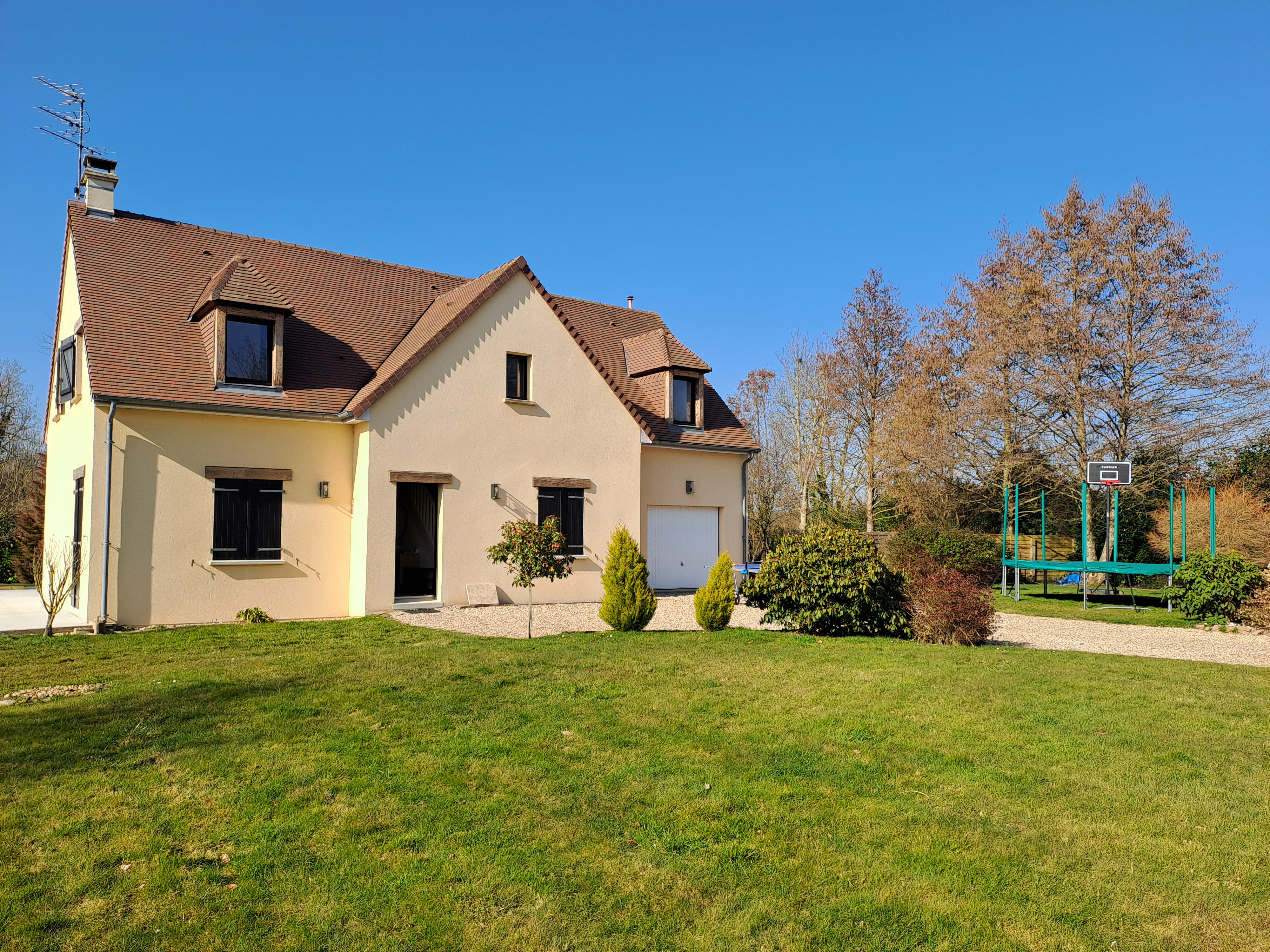 Maison familiale avec billard